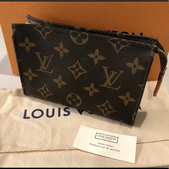 Louis Vuitton Handbags - Authentic Louis Vuitton Toiletry 15